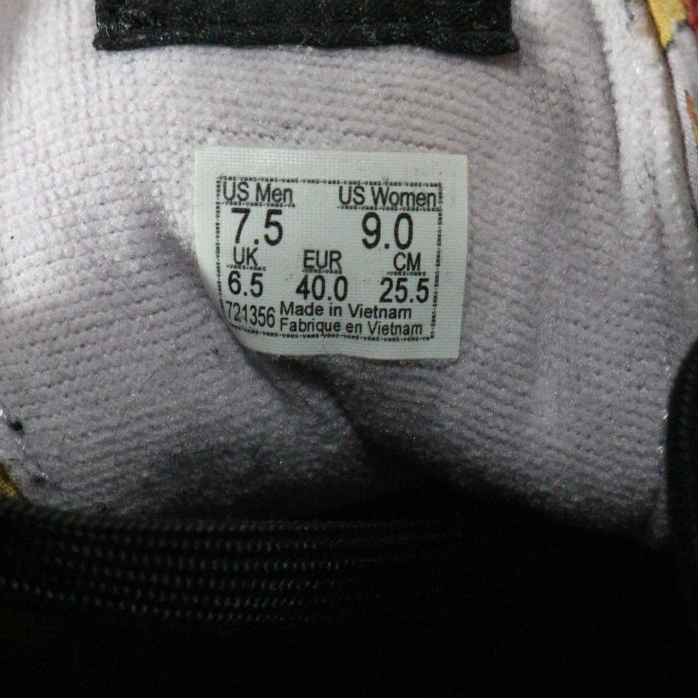 VANS Marvel x SK8-Hi 'Deadpool' Sneakers NIB - Picture 11 of 15